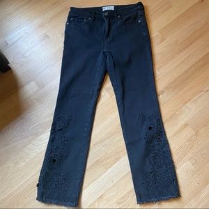 Free People Black jeans embroidered at the bottom. Size 26.